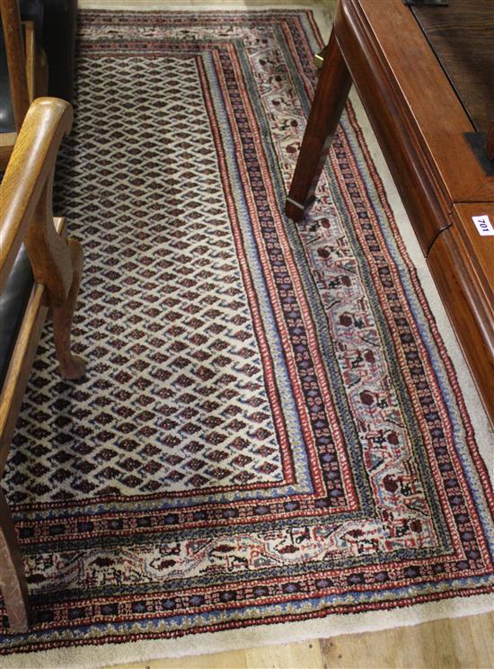 A Mir Sarouk close pattern carpet, 10ft 1in by 6ft 10in(-)